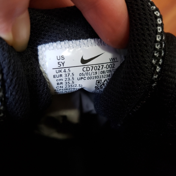 New Nike Kids Air Max Charge Sneakers 5Y - Picture 12 of 12